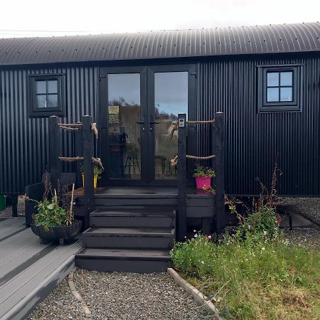 Delightful Shepherds Hut Westport Bagian luar foto